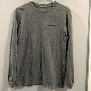 Men’s Patagonia Long-Sleeved Gray T-Shirt